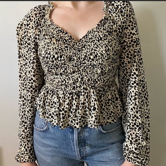 Urban Outfitters Long Sleeve,‎ Ruched, Crop Top, Leopard Animal Print Large L - Picture 3 of 12